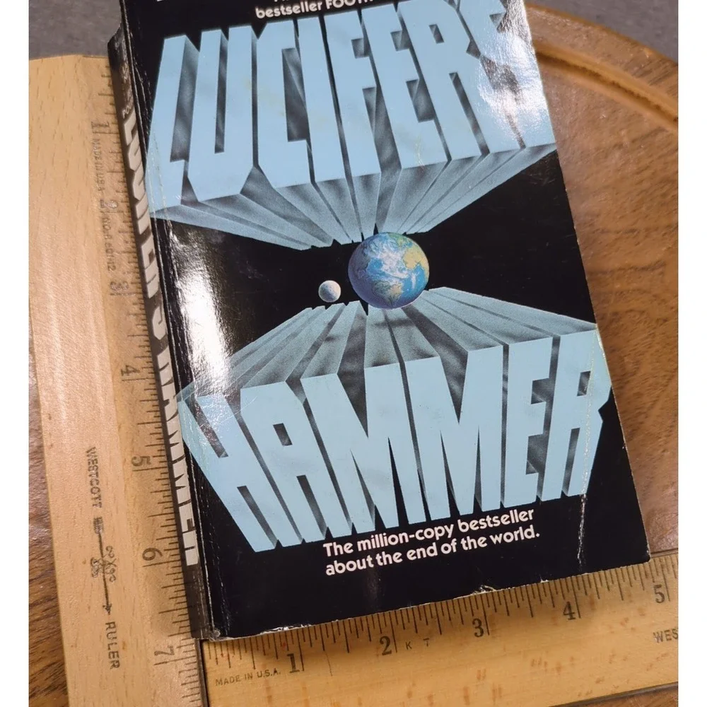 Lucifer's Hammer Larry Niven Jerry Pournelle 1977 Del Rey Mass Market Paperback‎